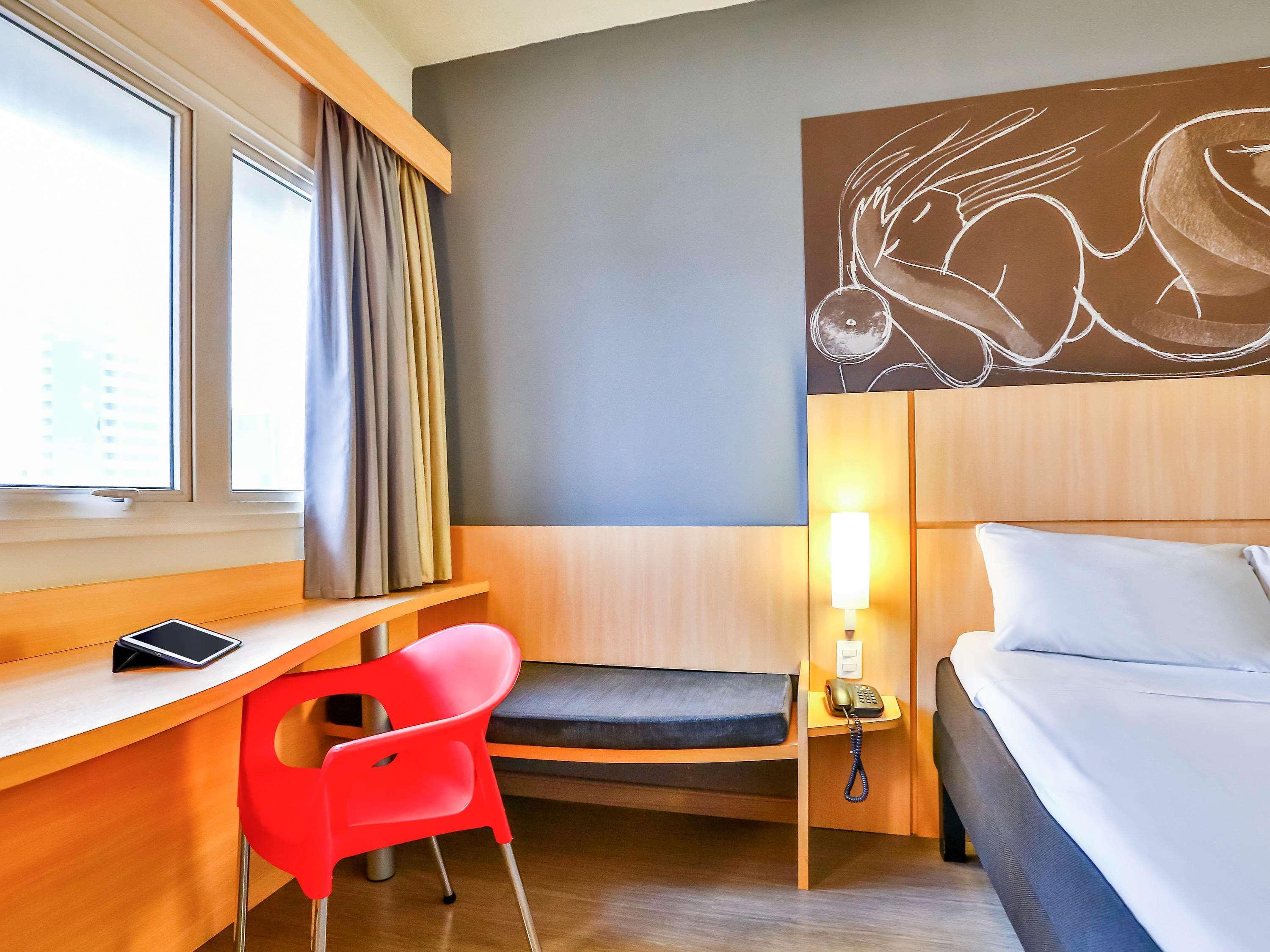 Отель Ibis Гояния Экстерьер фото