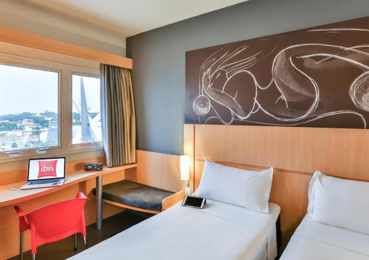 Отель Ibis Гояния Экстерьер фото