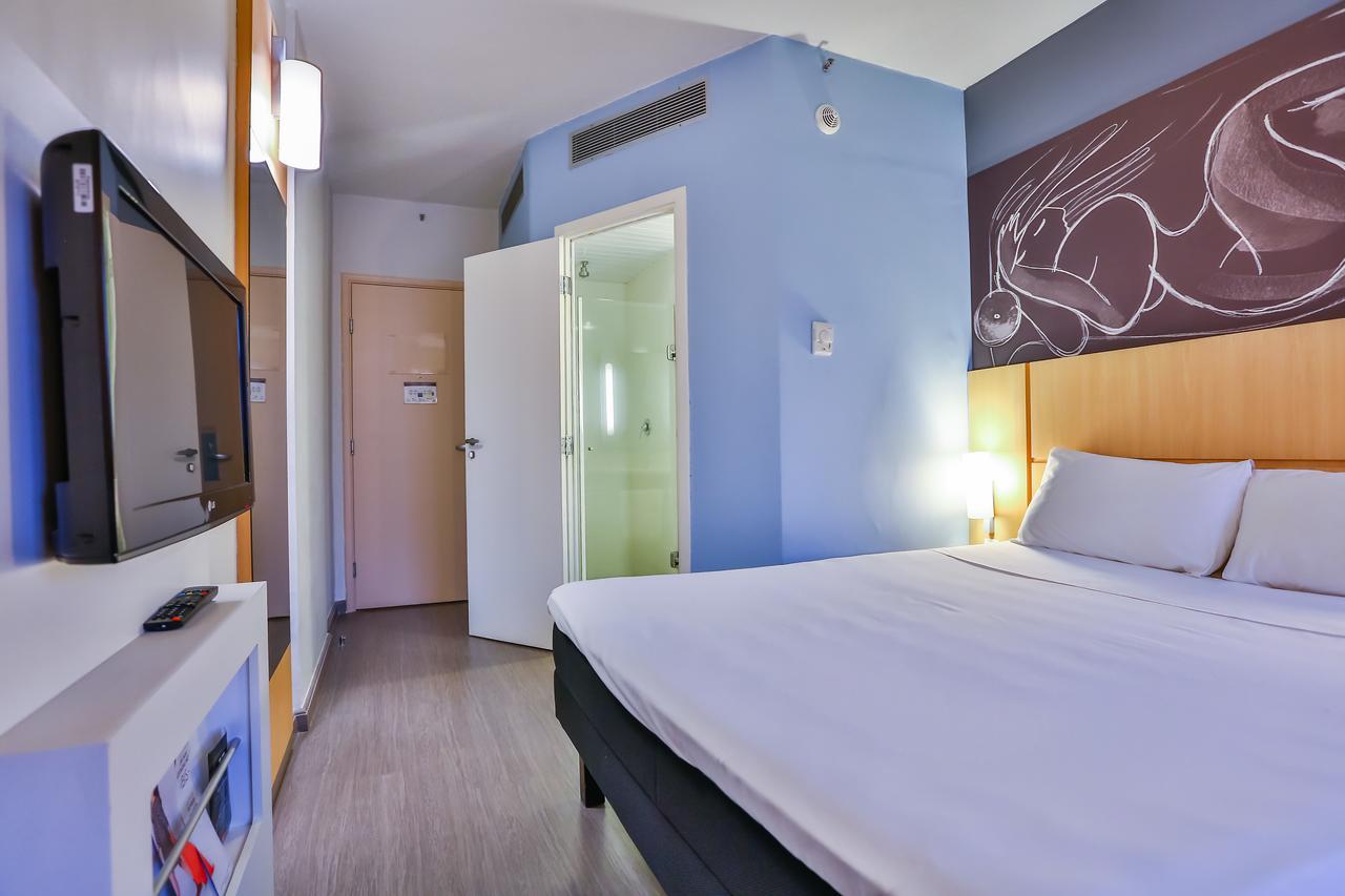 Отель Ibis Гояния Экстерьер фото