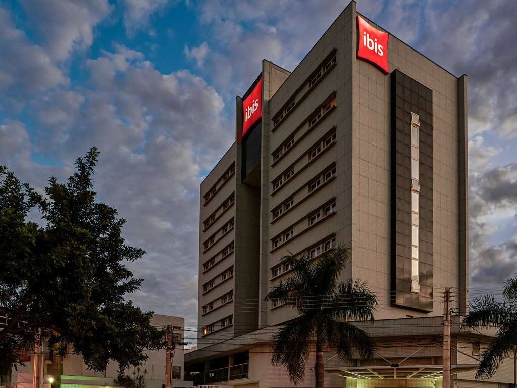 Отель Ibis Гояния Экстерьер фото