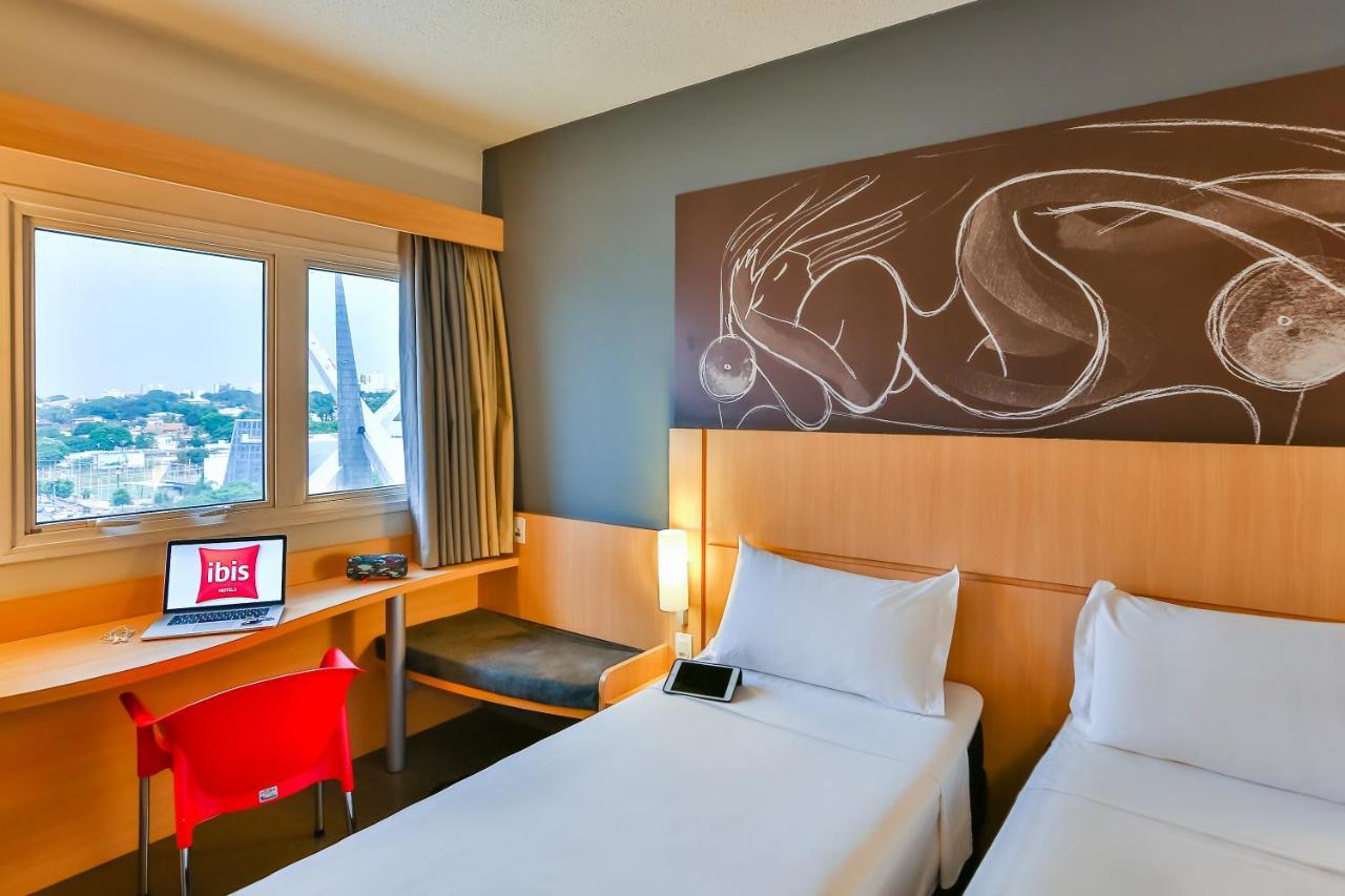 Отель Ibis Гояния Экстерьер фото